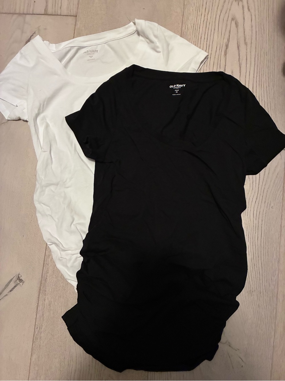 Old Navy Women’s Short Sleeve Scoop Neck Maternity T-Shirt - Black & White